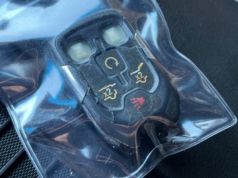 Used 2017 GMC Yukon XL SLT image 28