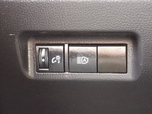 Used 2021 Toyota RAV4 XLE image 20