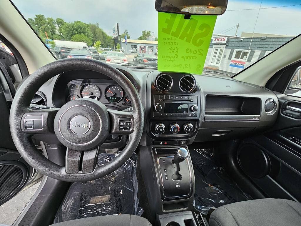 Used 2013 Jeep Compass Sport AWD/4WD image 2