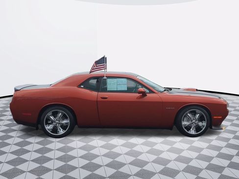 Used 2020 Dodge Challenger R/T RWD image 8