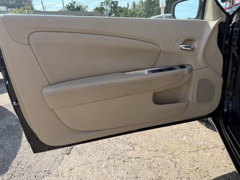 Used 2013 Chrysler 200 Limited FWD image 12