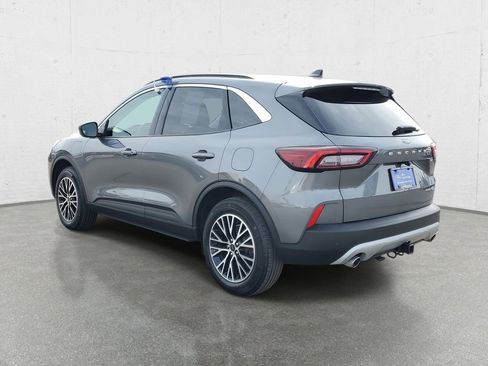 Certified 2024 Ford Escape SE w/ Class II Trailer Tow Package image 5