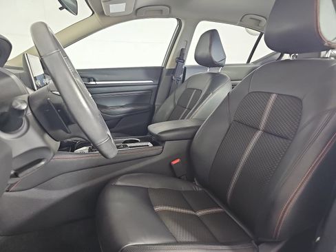 Certified 2023 Nissan Altima 2.5 SR FWD image 13