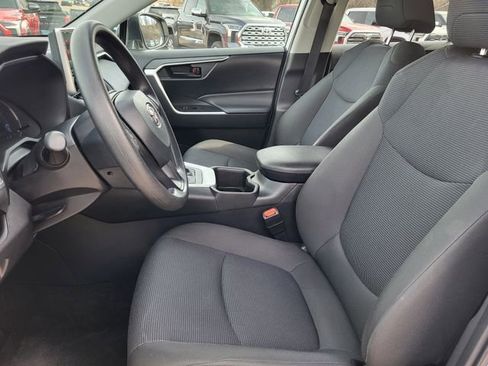 Used 2025 Toyota RAV4 LE image 17
