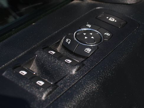 Used 2018 Ford F350 Platinum w/ Platinum Ultimate Package image 18