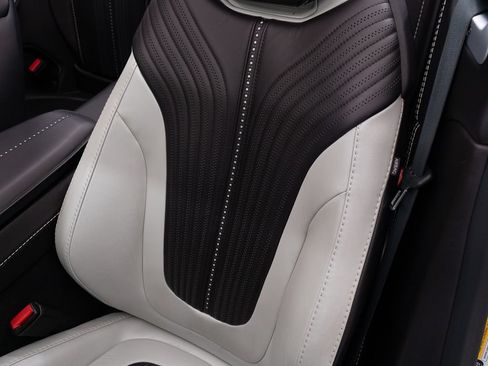 Used 2023 Aston Martin DB11 Volante RWD image 26