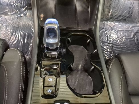 Used 2026 Volvo XC40 B5 Plus AWD/4WD image 17