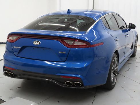 Used 2018 Kia Stinger Premium AWD/4WD image 3