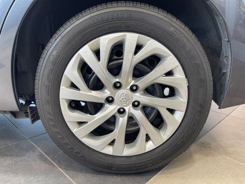 Used 2017 Toyota Corolla LE image 26