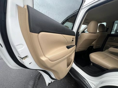 Used 2017 Mitsubishi Outlander SEL AWD/4WD image 21