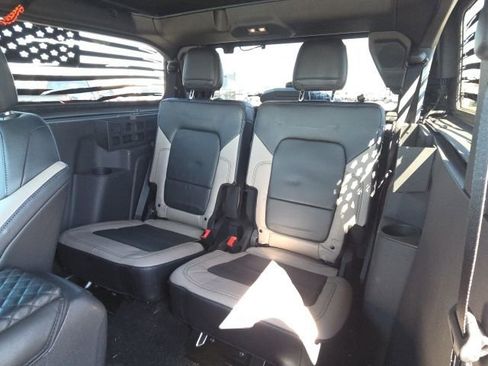 Used 2023 Ford Bronco Wildtrak image 20