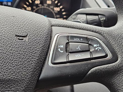 Used 2017 Ford Escape SE FWD image 22