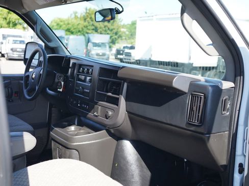Used 2025 Chevrolet Express 2500 w/ Communications Package RWD image 17