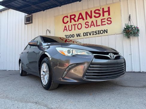 Used 2016 Toyota Camry LE FWD image 1