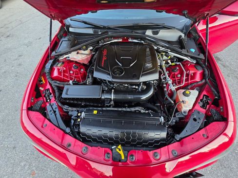 Used 2017 Alfa Romeo Giulia AWD image 24