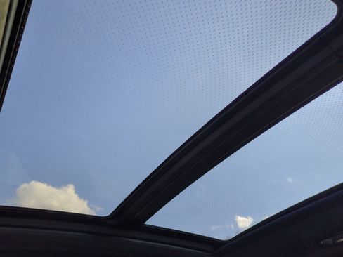 Used 2025 BMW X6 M Competition w/ Executive Package image 29