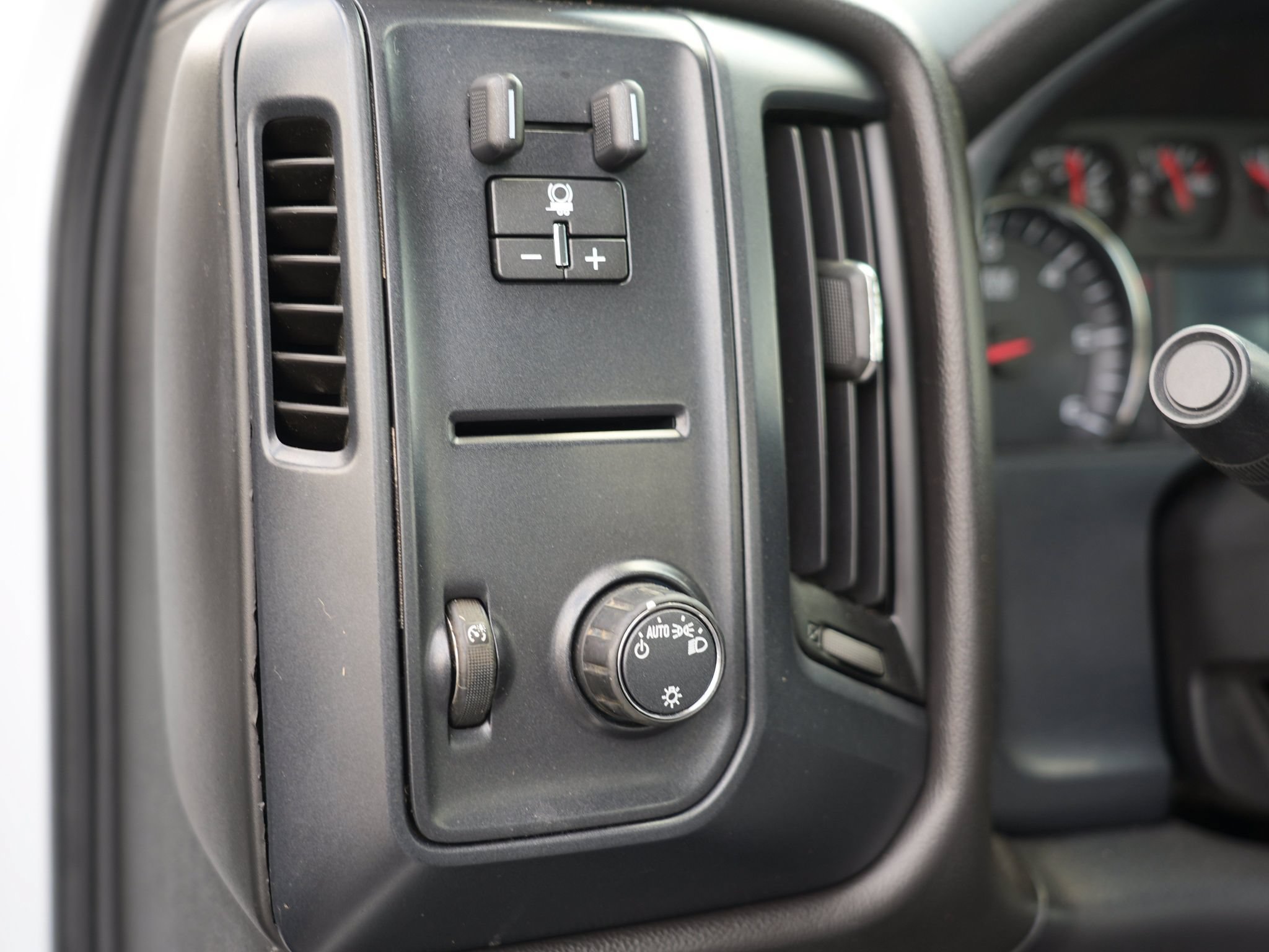 Used 2018 Chevrolet Silverado 3500 W/T AWD/4WD image 23