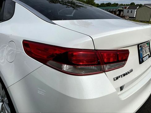 Used 2016 Kia Optima LX FWD image 21