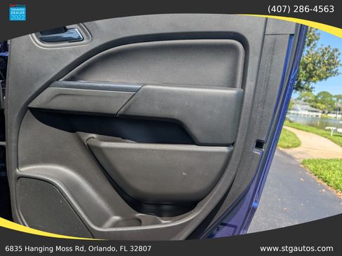 Used 2015 Chevrolet Colorado LT w/ Luxury Package RWD image 20