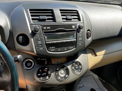 Used 2009 Toyota RAV4 Limited FWD image 9
