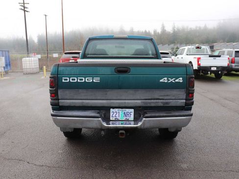 Used 1998 Dodge Ram 1500 Truck 2dr Club Cab 139 WB 4WD image 6
