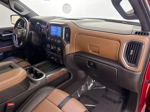 Used 2021 Chevrolet Silverado 1500 High Country w/ Technology Package image 29