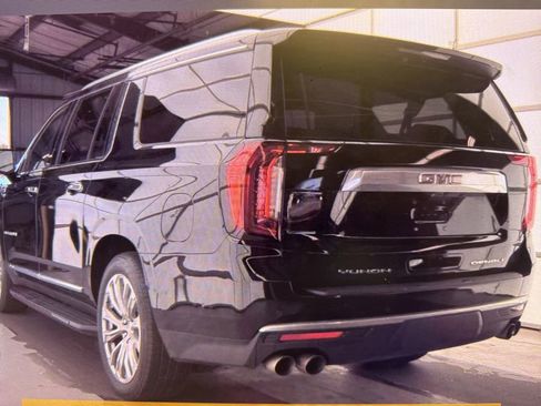 Used 2024 GMC Yukon XL Denali w/ Advanced Technology Package AWD/4WD image 7