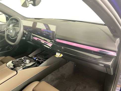 New 2026 BMW 530i xDrive AWD/4WD image 29