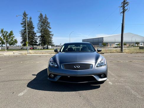 Used 2015 INFINITI Q60 Sport RWD image 2