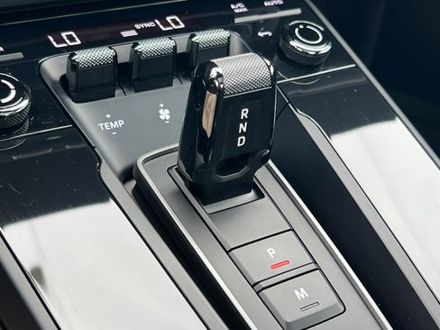 Used 2024 Porsche 911 Carrera GTS image 21