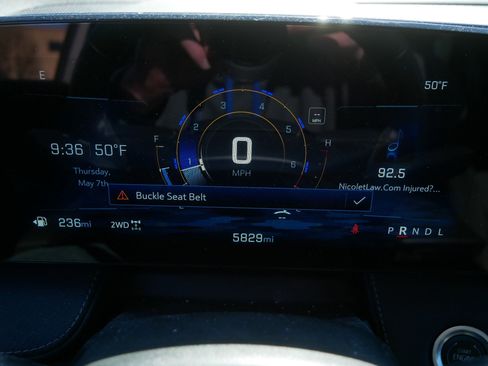 Used 2025 Chevrolet Equinox LT w/ Safety and Technology Package AWD/4WD image 28