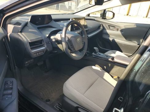 Used 2024 Toyota Prius LE FWD image 7