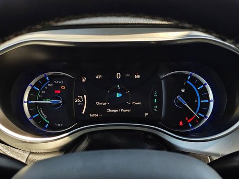 Used 2023 Chrysler Pacifica Limited w/ S Appearance Package FWD image 21