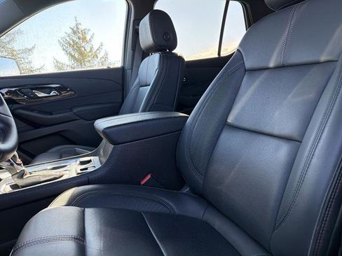 Certified 2023 Chevrolet Traverse RS image 37