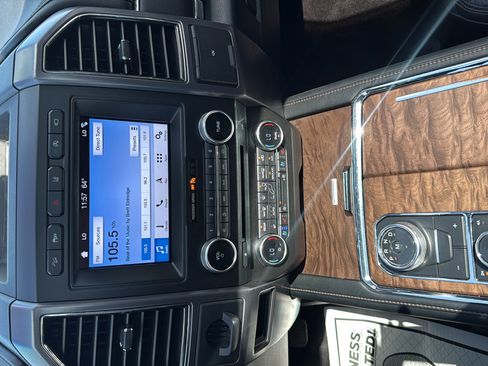 Used 2018 Ford Expedition Platinum AWD/4WD image 19