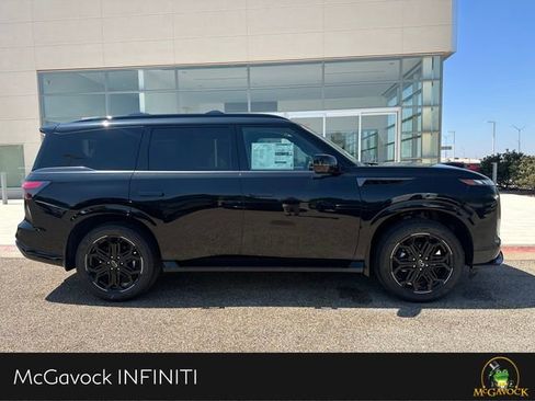 New 2026 INFINITI QX80 4WD image 3