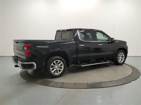 Used 2019 Chevrolet Silverado 1500 LTZ image 8