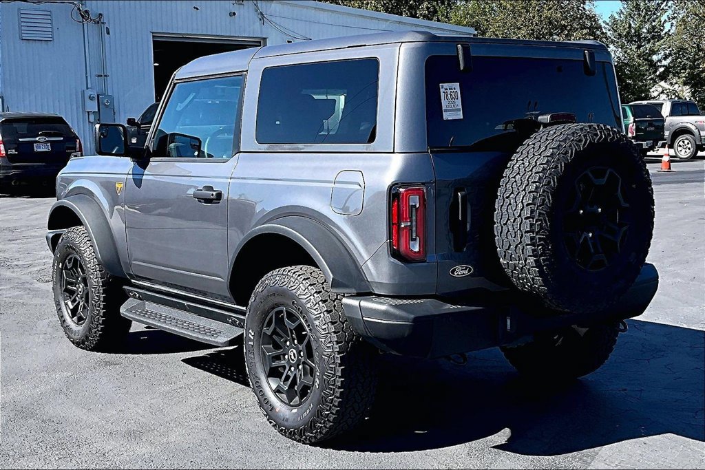 Used 2026 Ford Bronco Badlands AWD/4WD image 3
