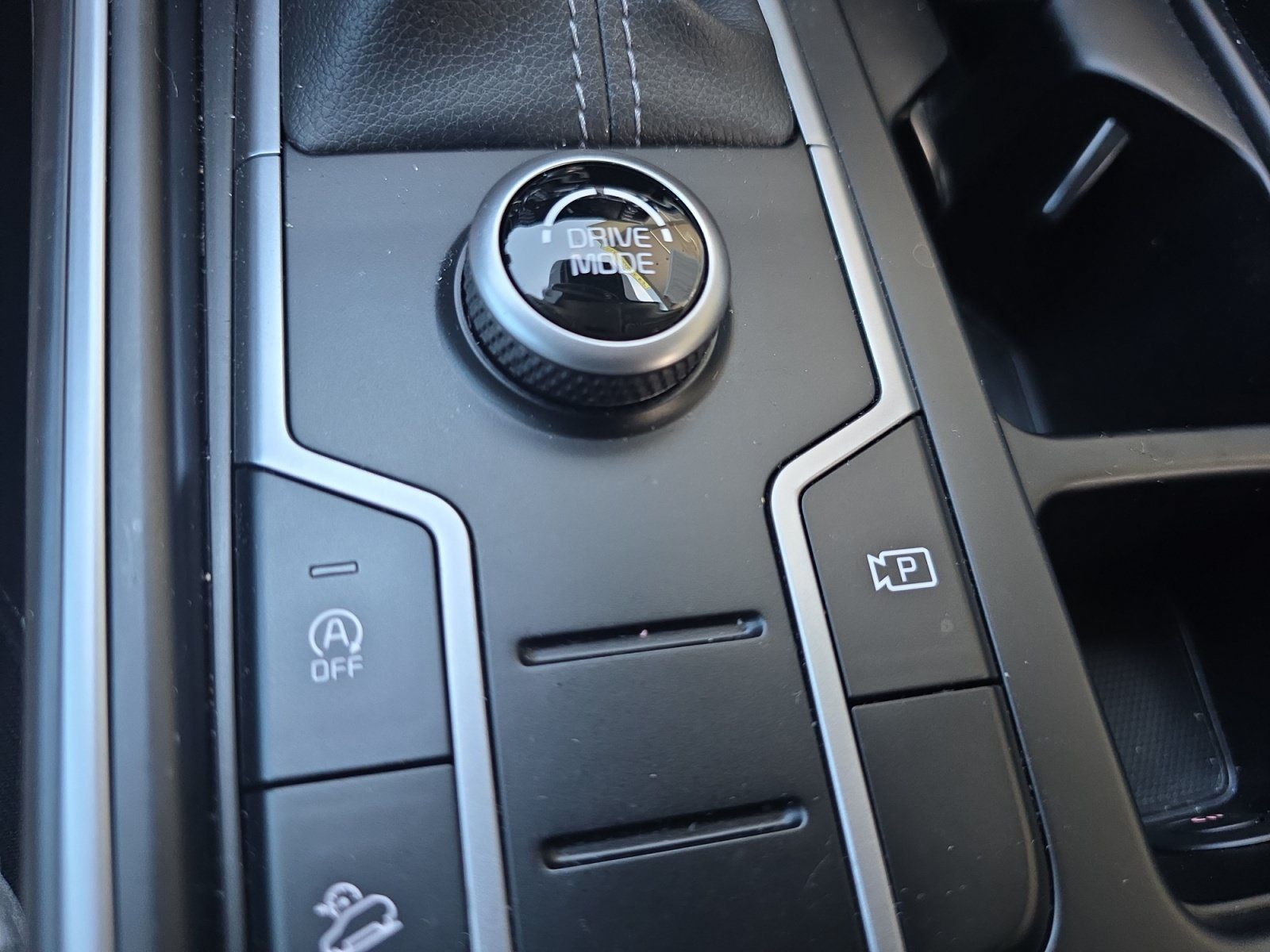 Certified 2023 Kia Sorento LX FWD image 17
