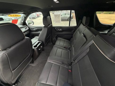 Used 2023 GMC Yukon SLT AWD/4WD image 24