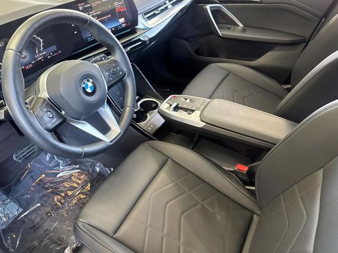 Used 2025 BMW X1 xDrive28i w/ Convenience Package AWD/4WD image 4