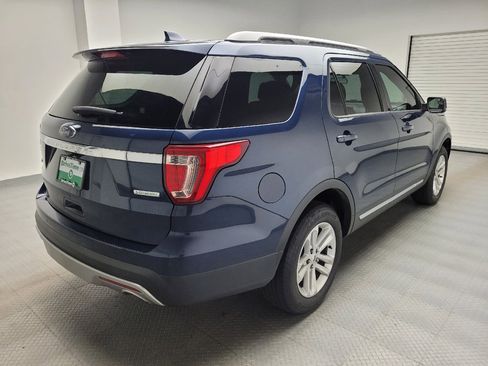 Used 2017 Ford Explorer XLT FWD image 9