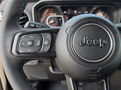New 2026 Jeep Wrangler Unlimited Rubicon AWD/4WD image 22