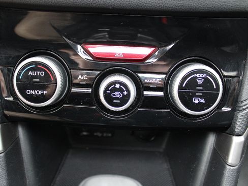 Used 2019 Subaru Forester Premium image 21