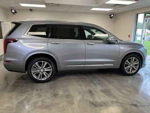 Certified 2024 Cadillac XT6 Premium Luxury AWD/4WD image 7