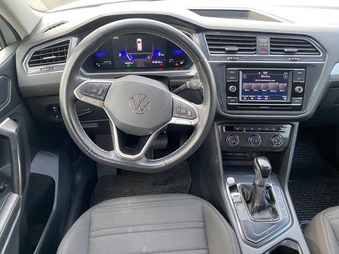 Used 2022 Volkswagen Tiguan S FWD image 30