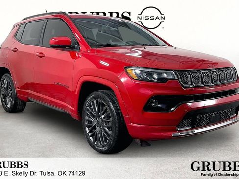 Used 2023 Jeep Compass Limited AWD/4WD image 1