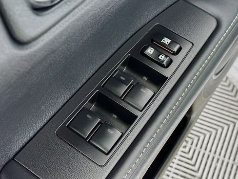 Used 2013 Lexus ES 350 w/ Luxury Pkg FWD image 18