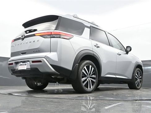 Used 2024 Nissan Pathfinder Platinum w/ Cargo Package image 28