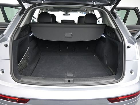 Used 2023 Audi Q5 2.0T Premium w/ Convenience Package image 23